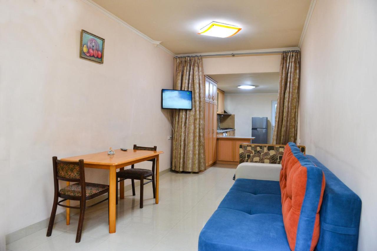 Marina Apartment Yerevan Exterior photo